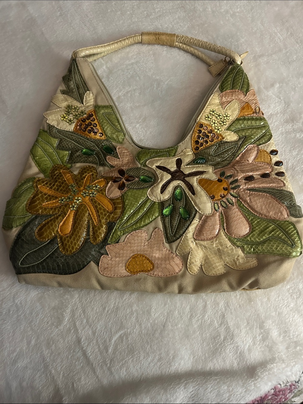 Floral Appliqué Shoulder Bag in Cream and Green